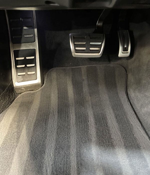 Spotless Auto Detailing - Carpet Shampooing - After
